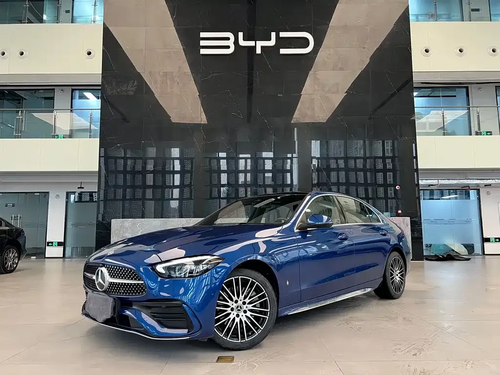 Mercedes-Benz C-Class — фото 1