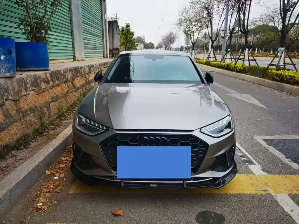 Audi A4L 2021 из CN, фото 7