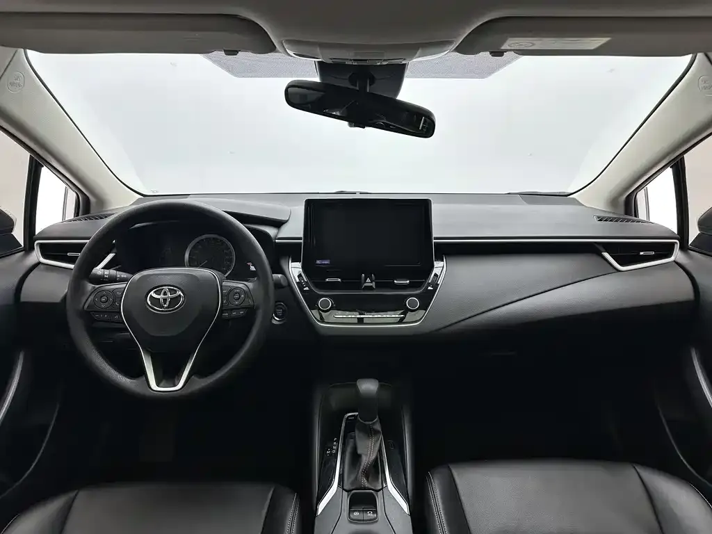 Toyota Corolla — фото 8