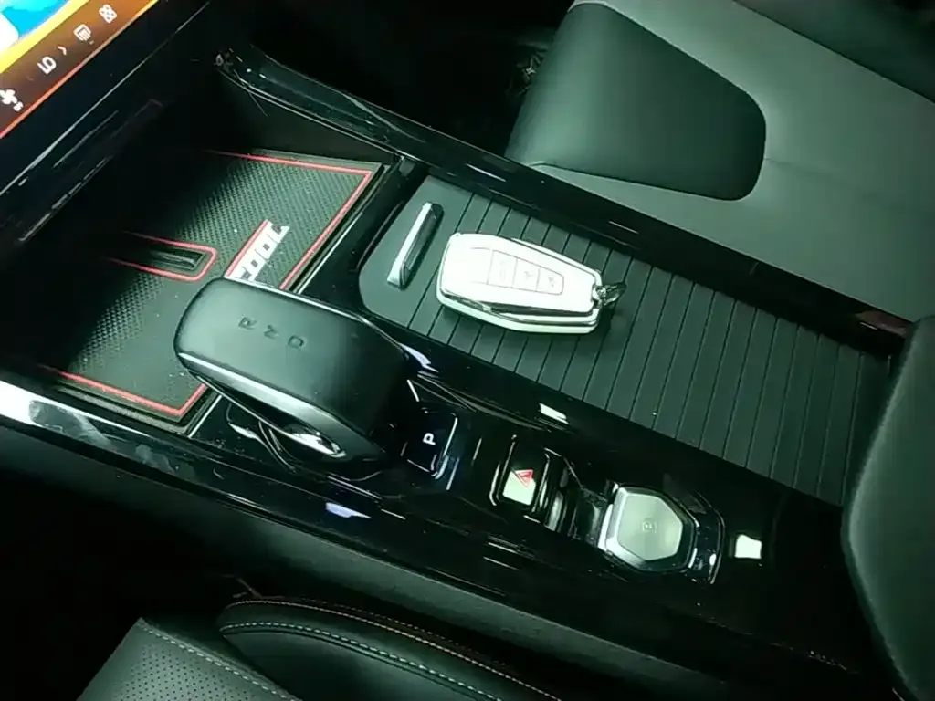 Geely Boyue 2023 из CN, фото 9