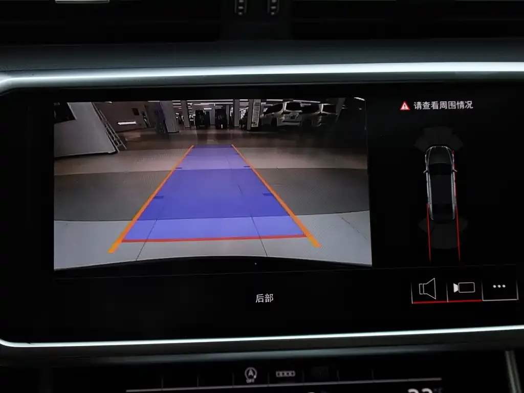 Audi A7L 2024 из CN, фото 9