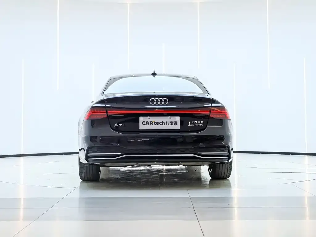 Audi A7L 2024 из CN, фото 5