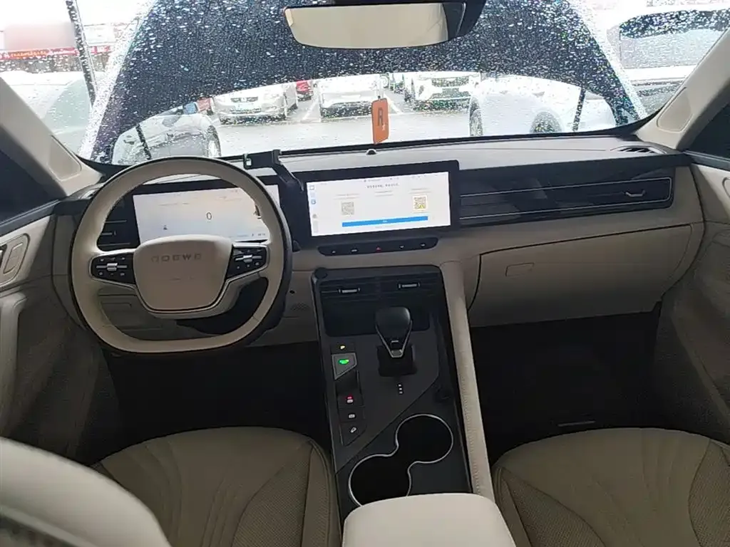 Roewe D5X DMH 2025 из CN, фото 2