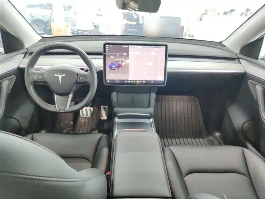 Tesla Model Y — фото 4
