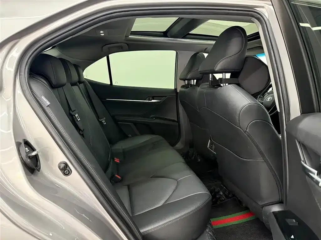 Toyota Camry 2023 из CN, фото 9