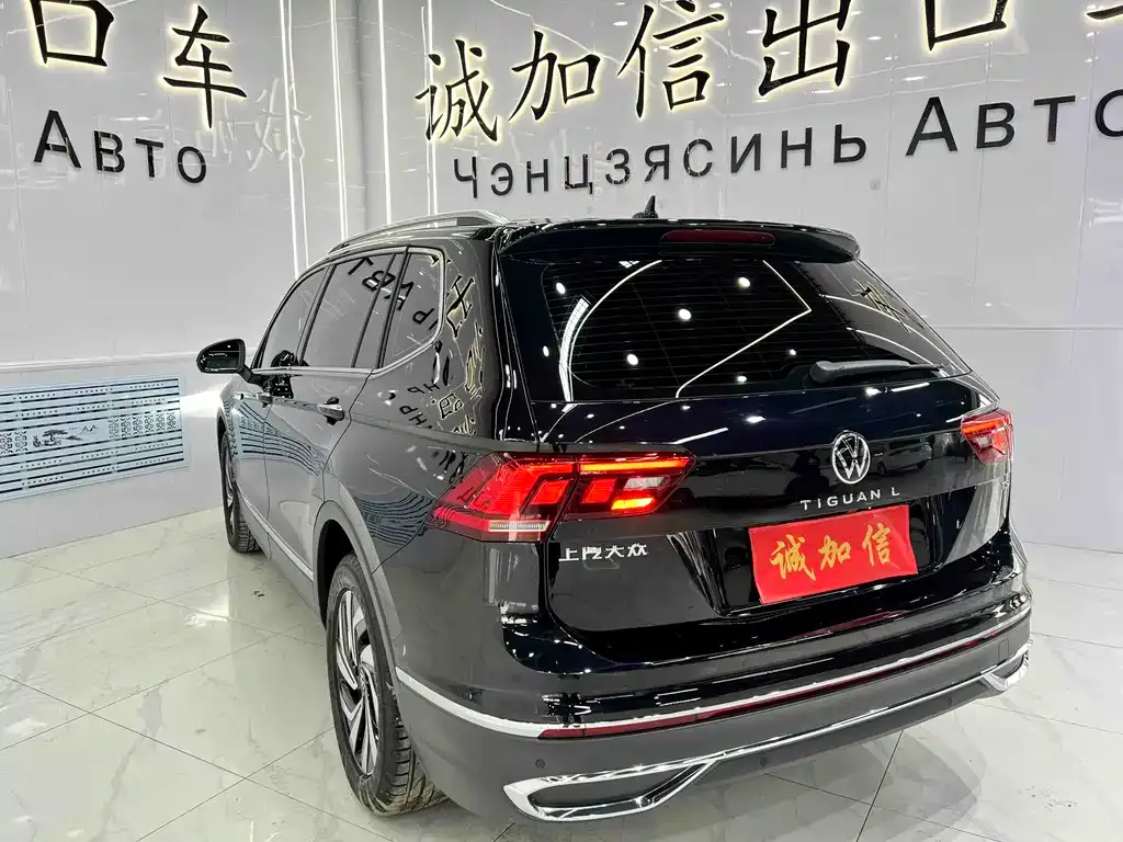 Volkswagen Tiguan L — фото 9