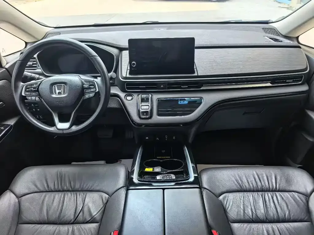 Honda Elysion 2025 из CN, фото 9