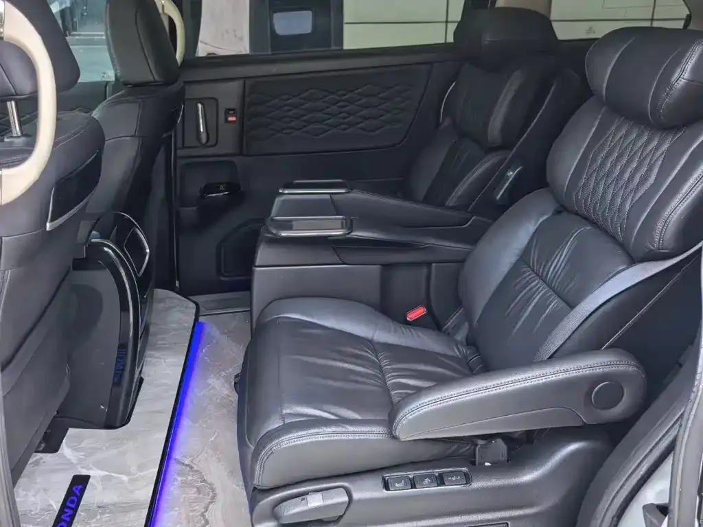 Honda Elysion 2025 из CN, фото 2