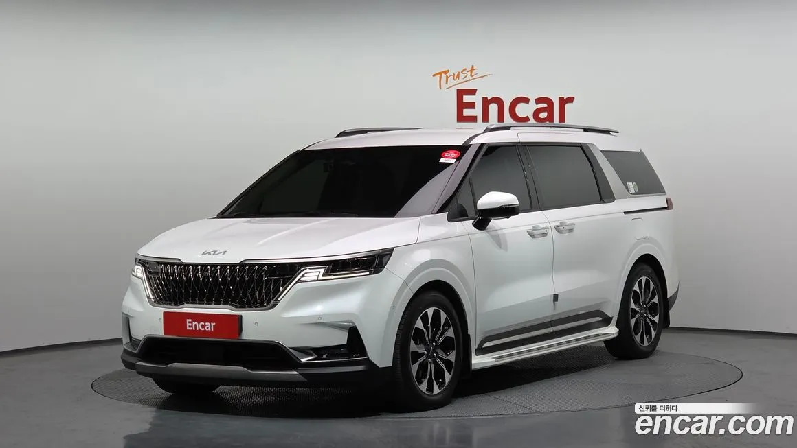 Kia Carnival — фото 1