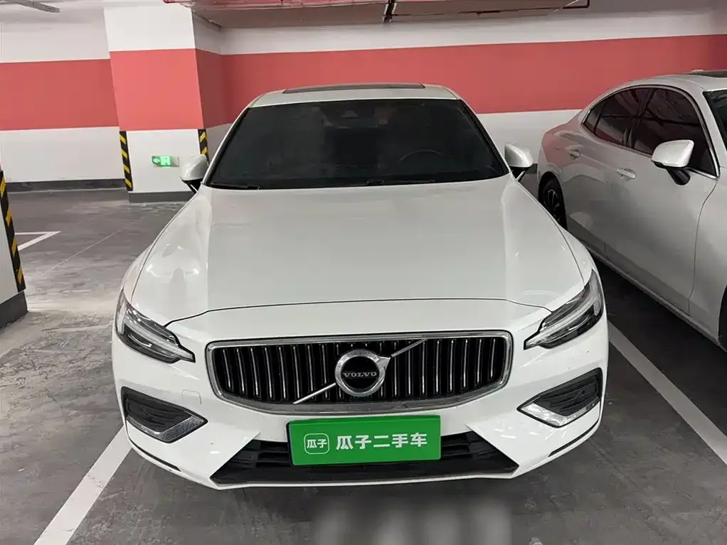Volvo S60 2021 из CN, фото 5