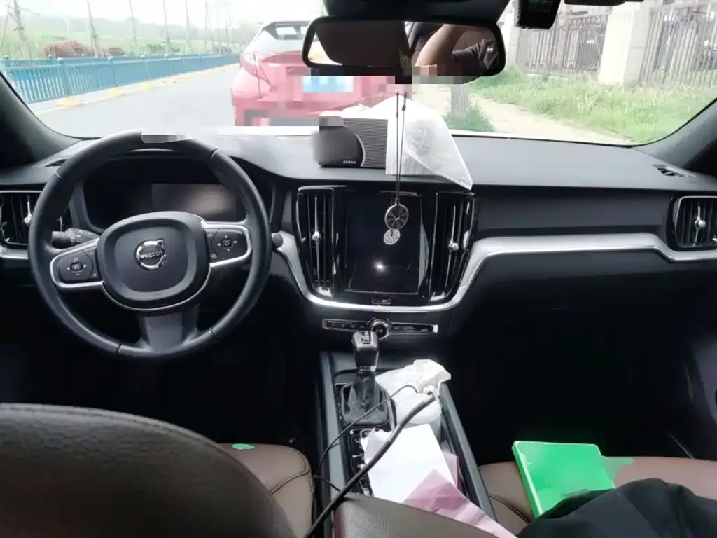 Volvo S60 2021 из CN, фото 8