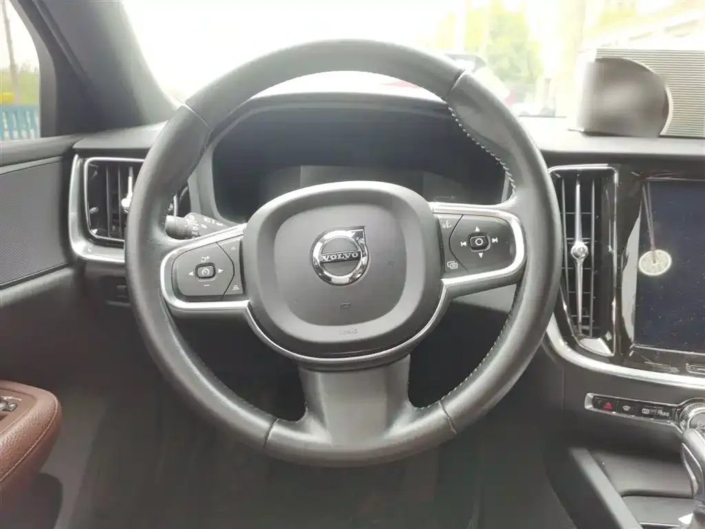 Volvo S60 2021 из CN, фото 7