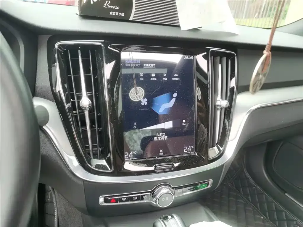 Volvo S60 2021 из CN, фото 3