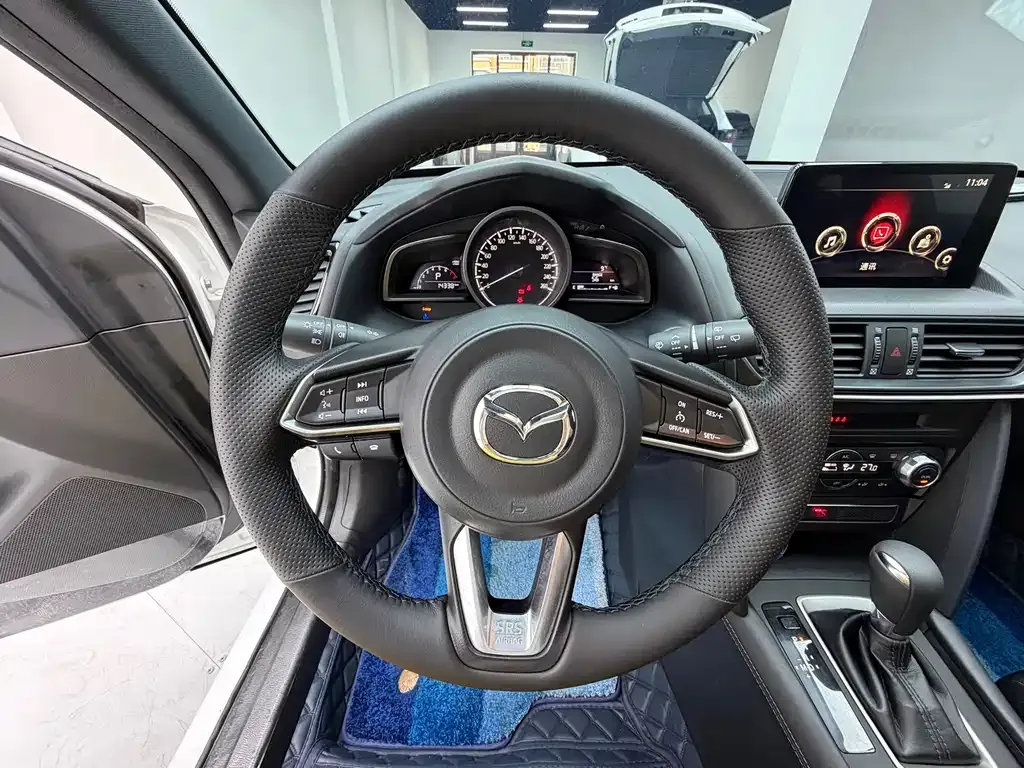 Mazda CX-4 — фото 10