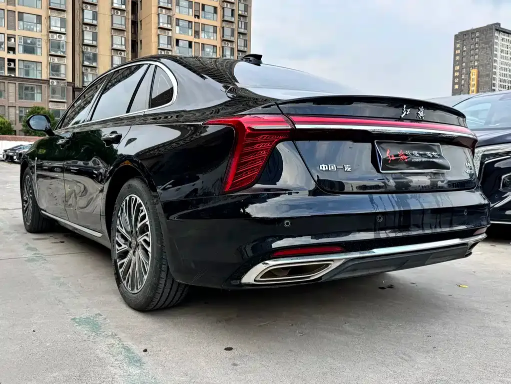 Hongqi H5 — фото 8