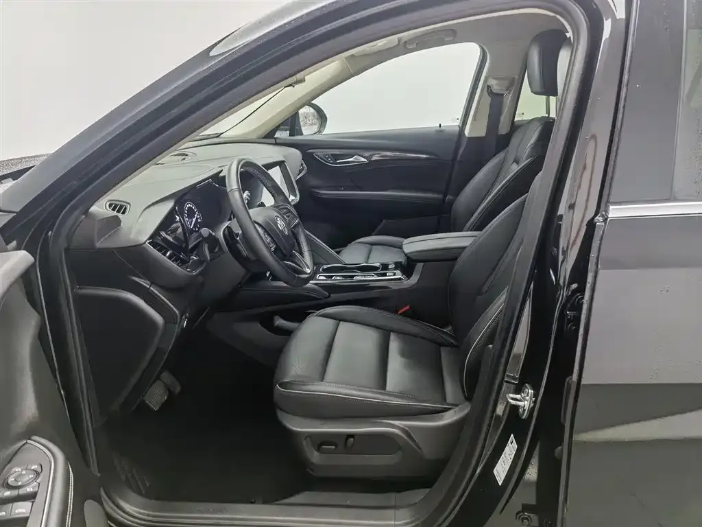 Buick Envision Plus — фото 10