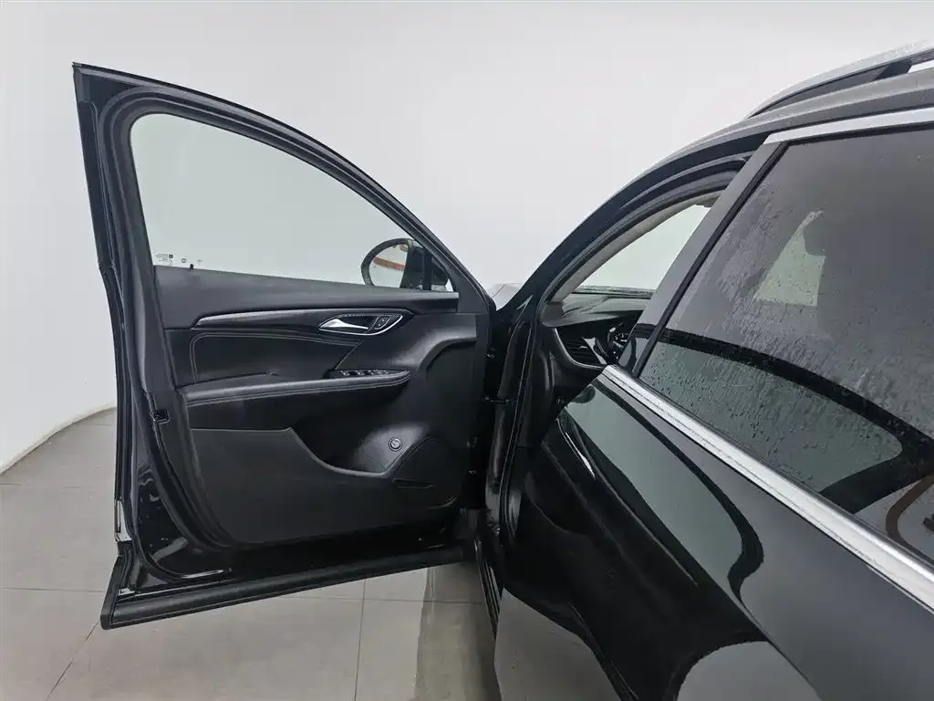 Buick Envision Plus — фото 3