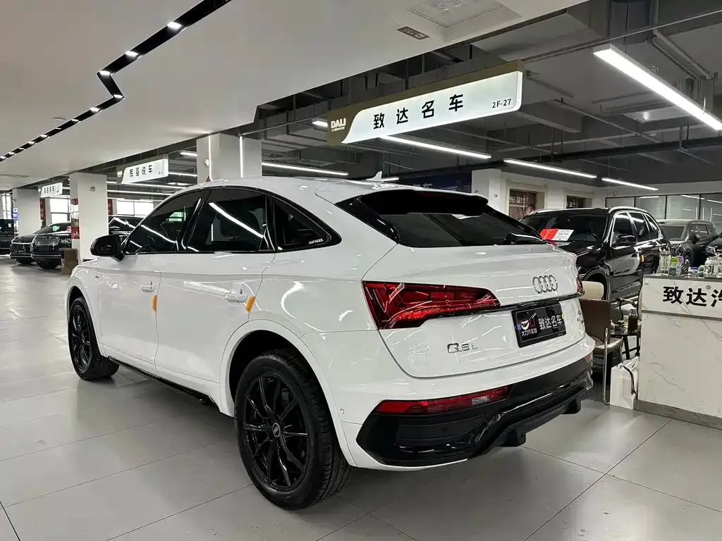 Audi Q5L Sportback 2021 из CN, фото 6