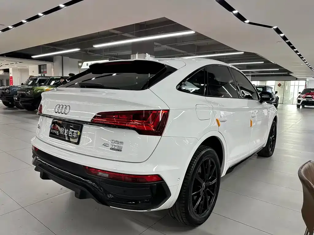Audi Q5L Sportback 2021 из CN, фото 7