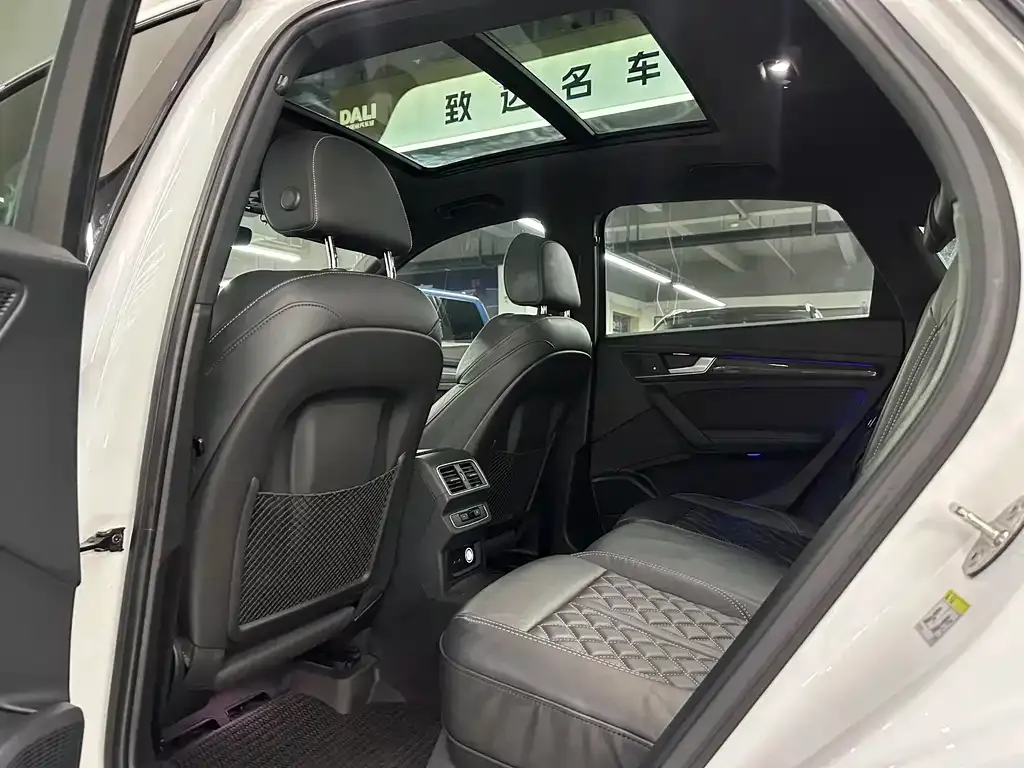 Audi Q5L Sportback 2021 из CN, фото 4