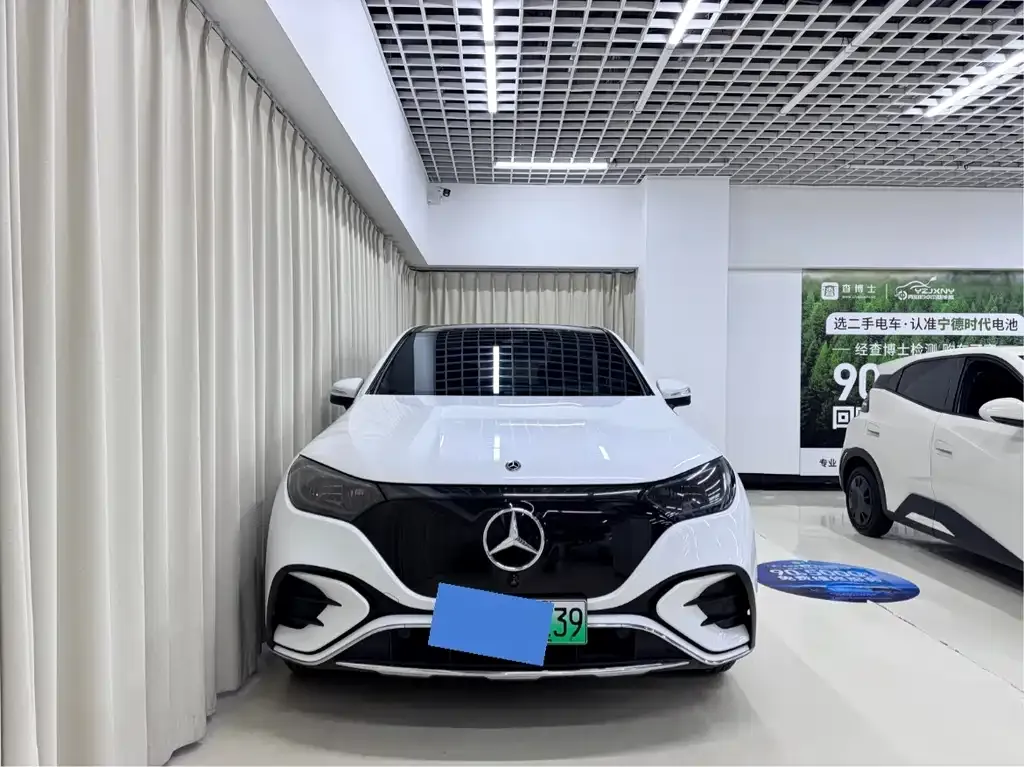 Mercedes-Benz EQE SUV 2023 из CN, фото 7
