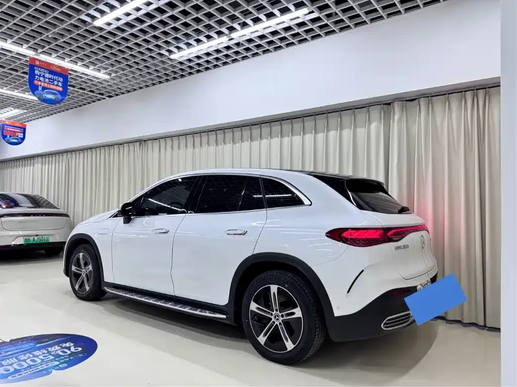 Mercedes-Benz EQE SUV 2023 из CN, фото 6
