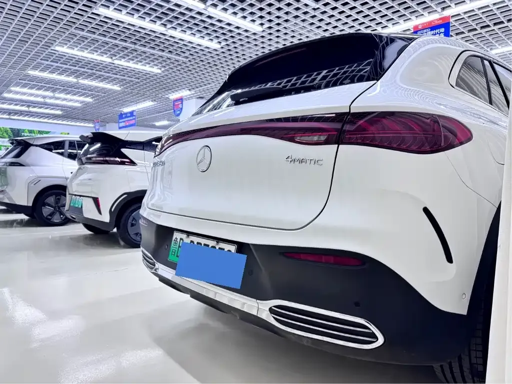 Mercedes-Benz EQE SUV 2023 из CN, фото 3