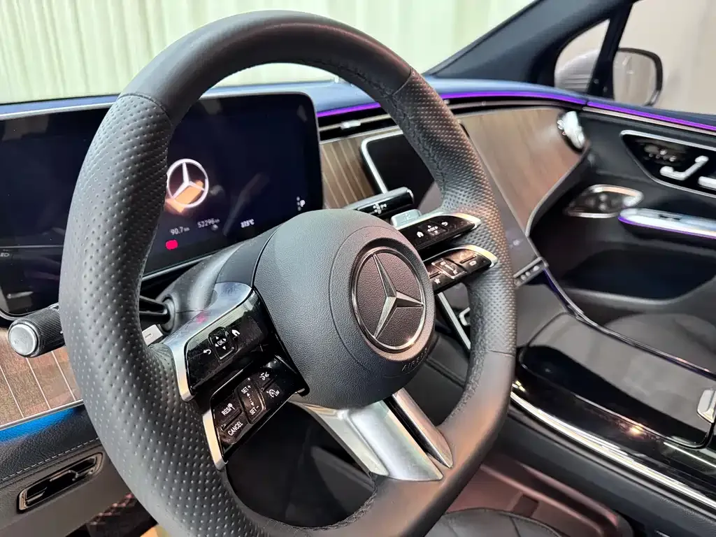Mercedes-Benz EQE SUV 2023 из CN, фото 9