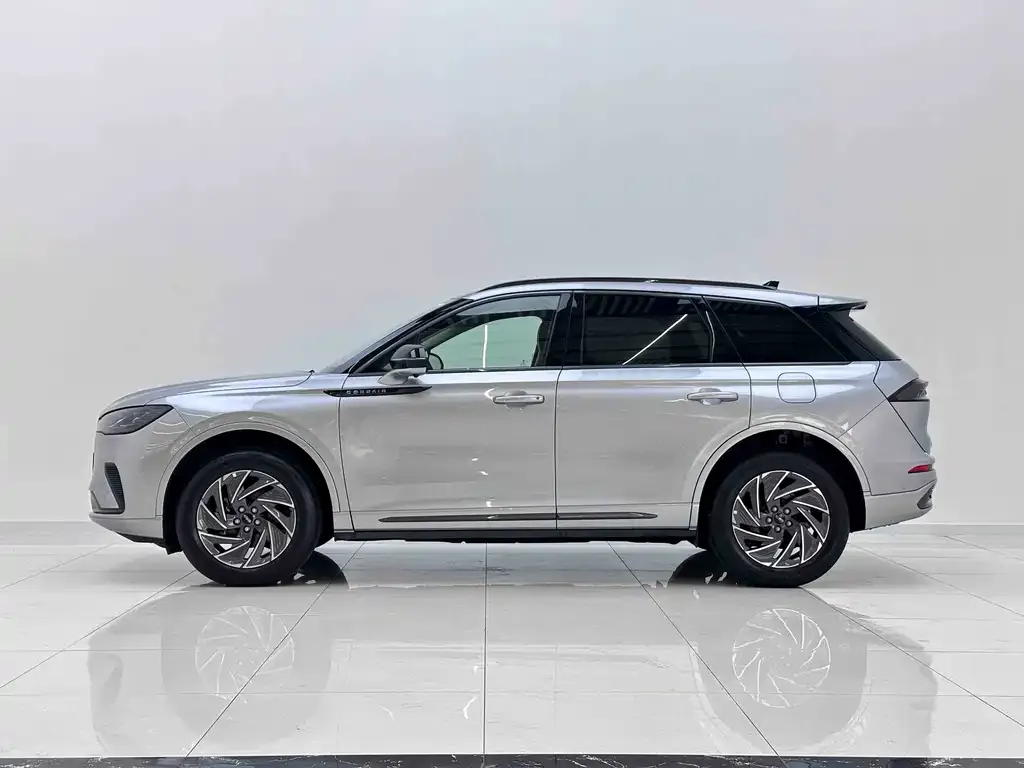 Lincoln Corsair 2024 из CN, фото 3