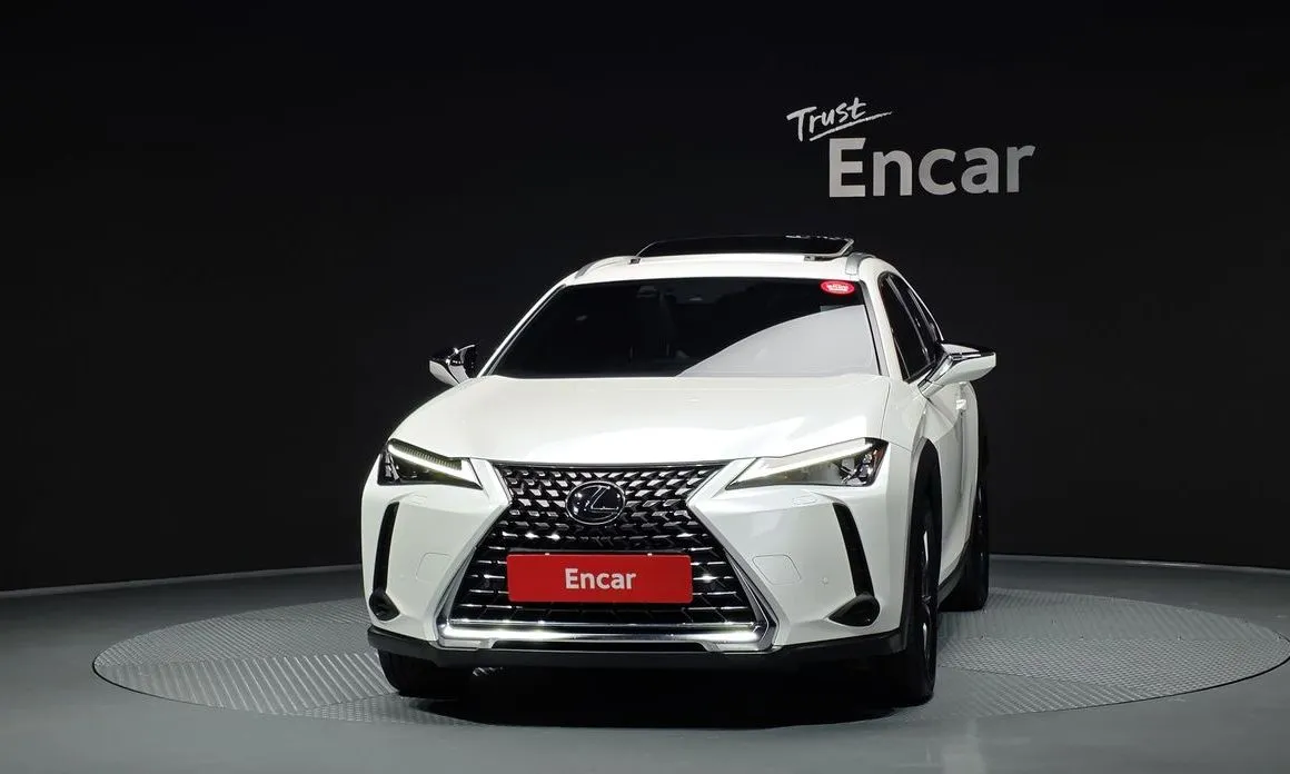 Lexus UX — фото 4