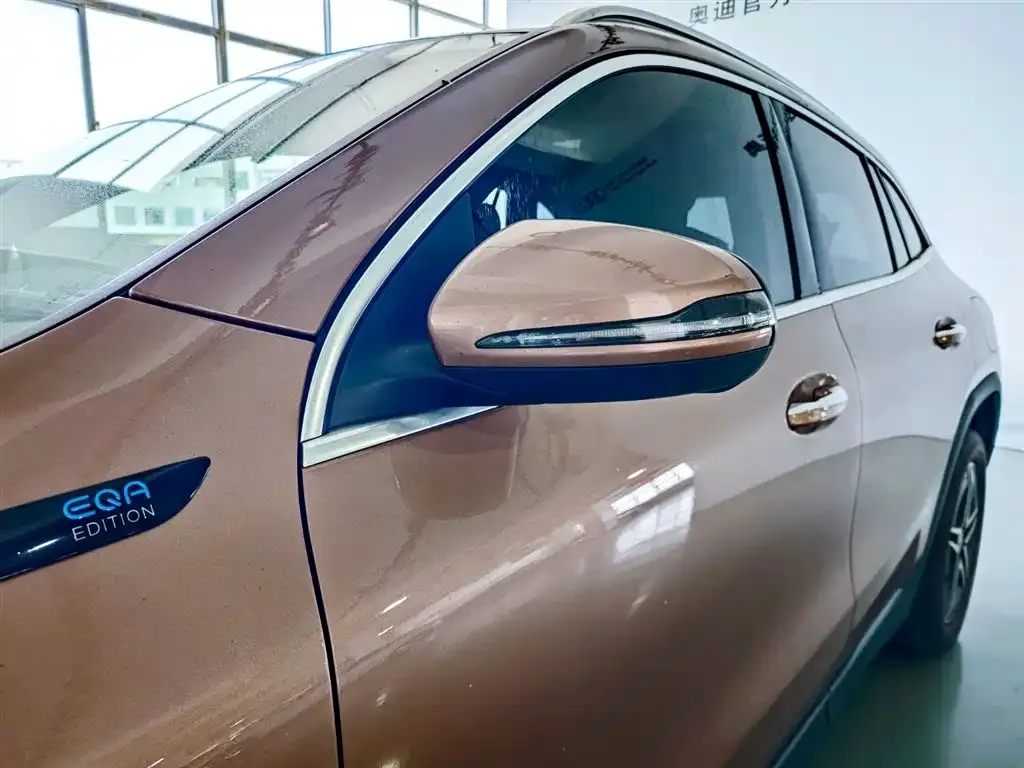 Mercedes-Benz EQA — фото 8