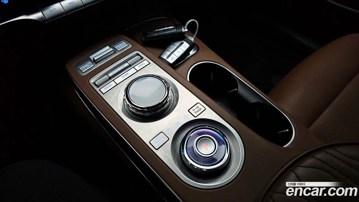 Genesis GV70 — фото 9