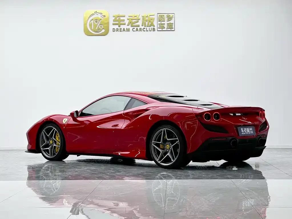 Ferrari F8 — фото 2