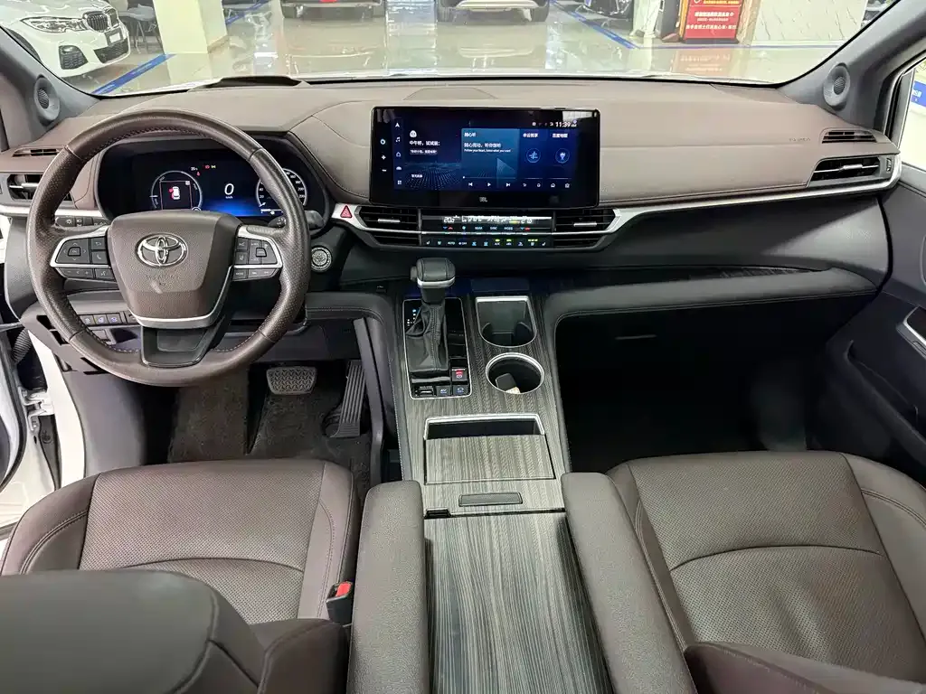Toyota Sienna 2022 из CN, фото 10