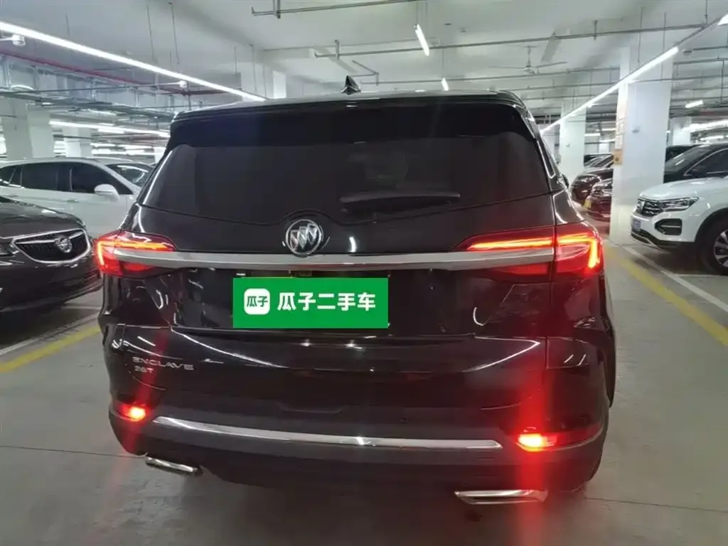 Buick Enclave — фото 10