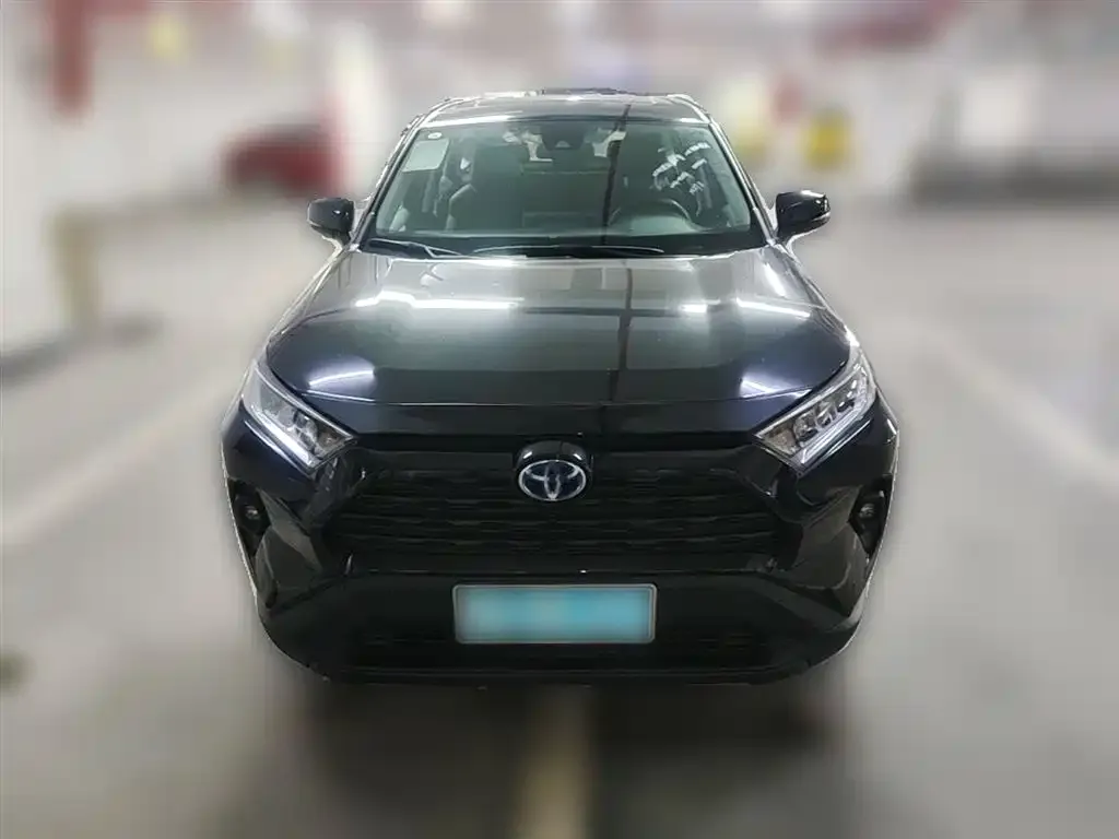 Toyota RAV4 — фото 4