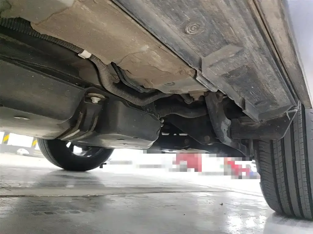 Toyota RAV4 — фото 9