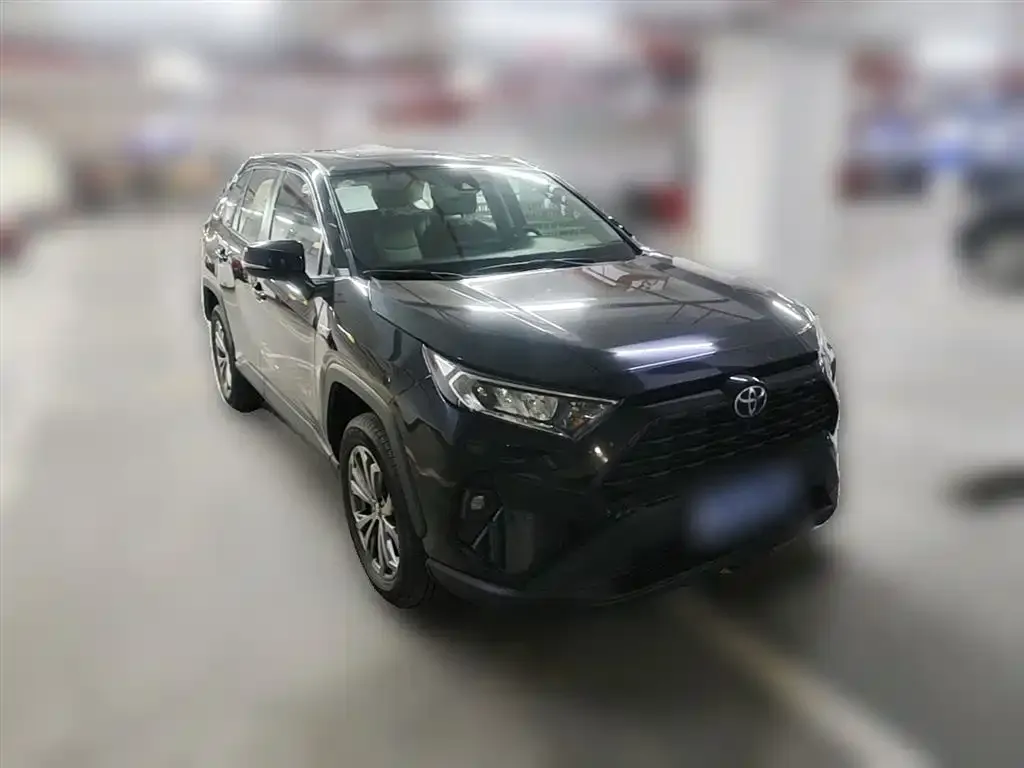 Toyota RAV4 — фото 2