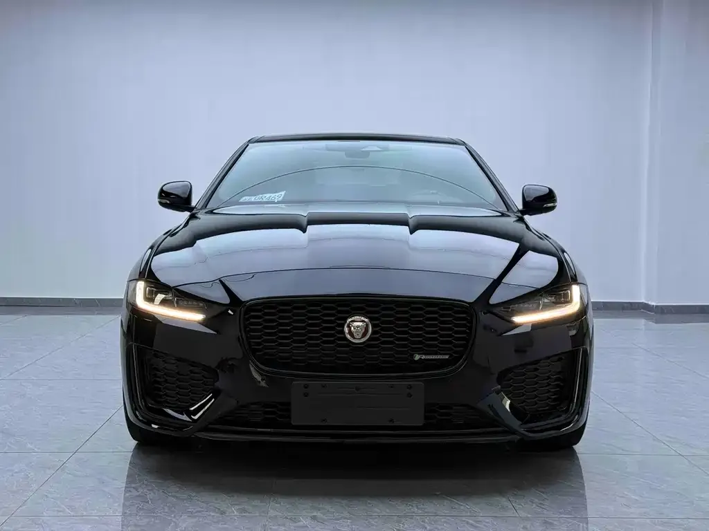 Jaguar XEL — фото 2