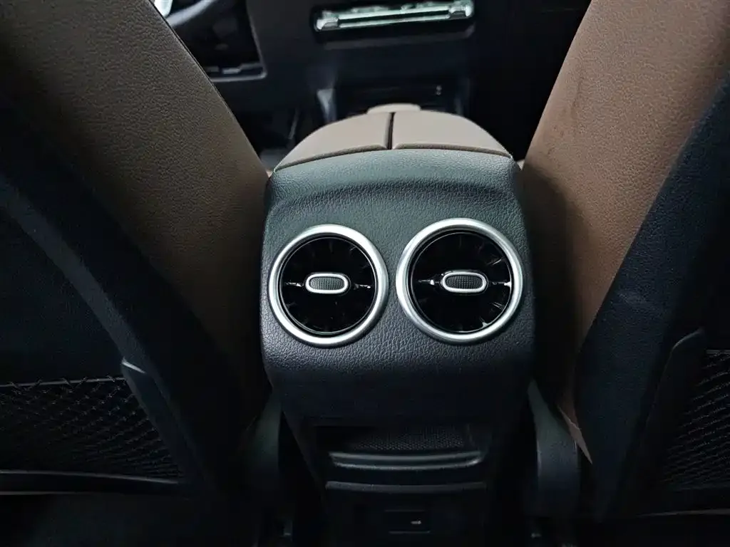 Mercedes-Benz GLB 2023 из CN, фото 8
