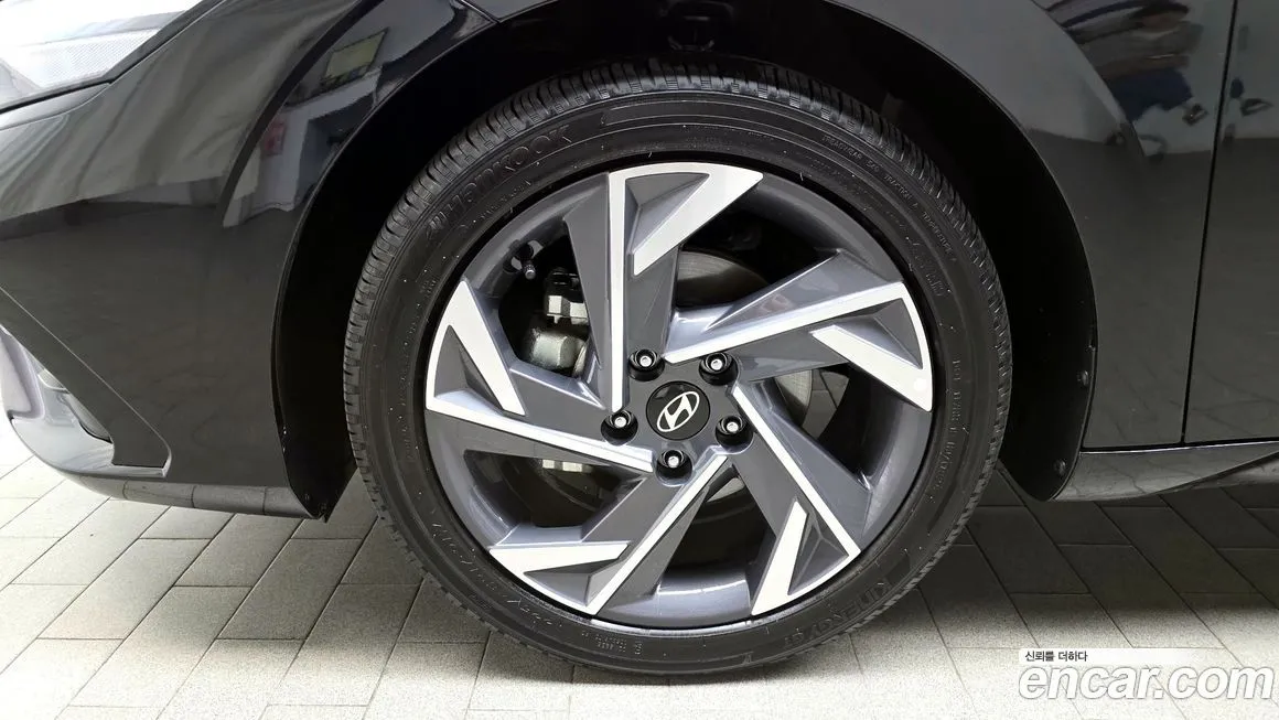 Hyundai AVANTE — фото 2