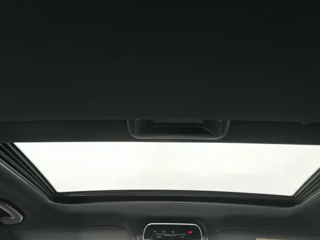 Mercedes-Benz C-Class 2023 из CN, фото 2