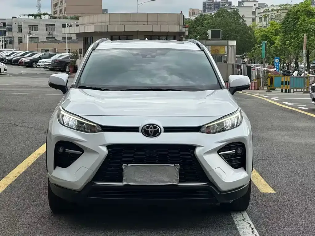 Toyota Wildlander — фото 8
