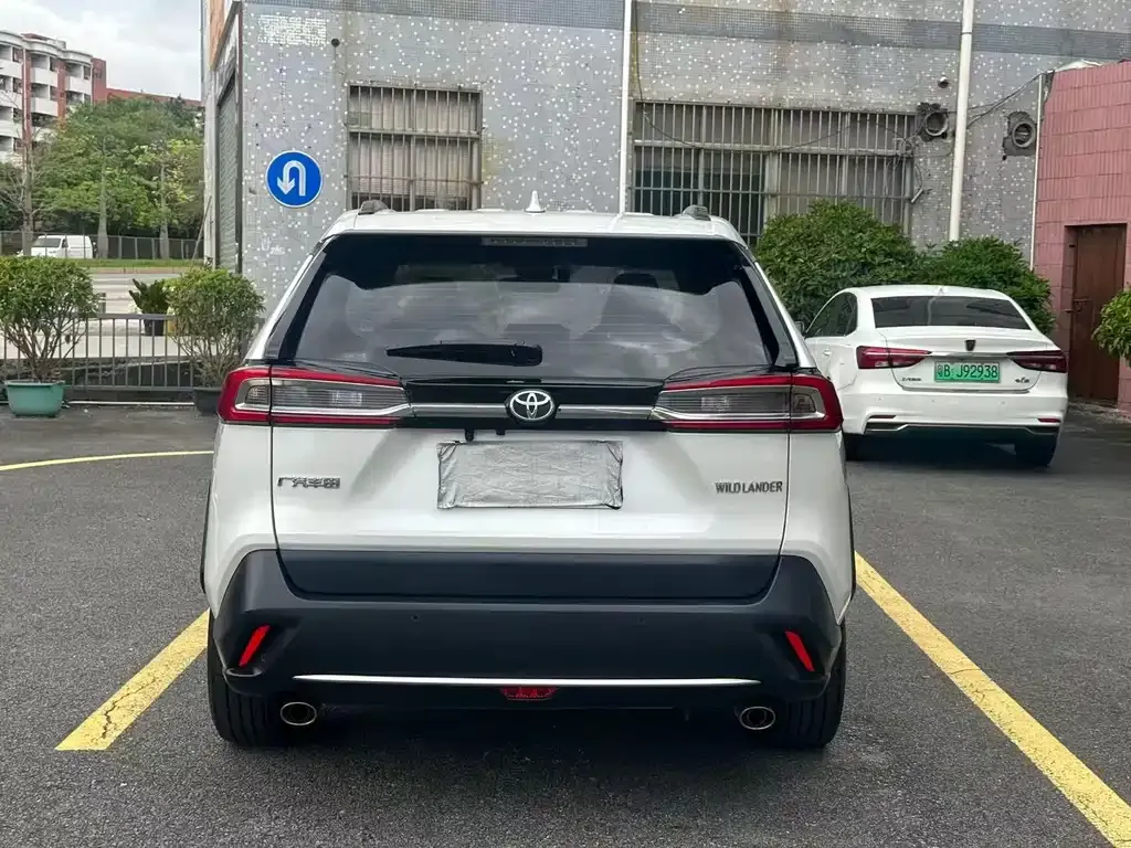 Toyota Wildlander — фото 4