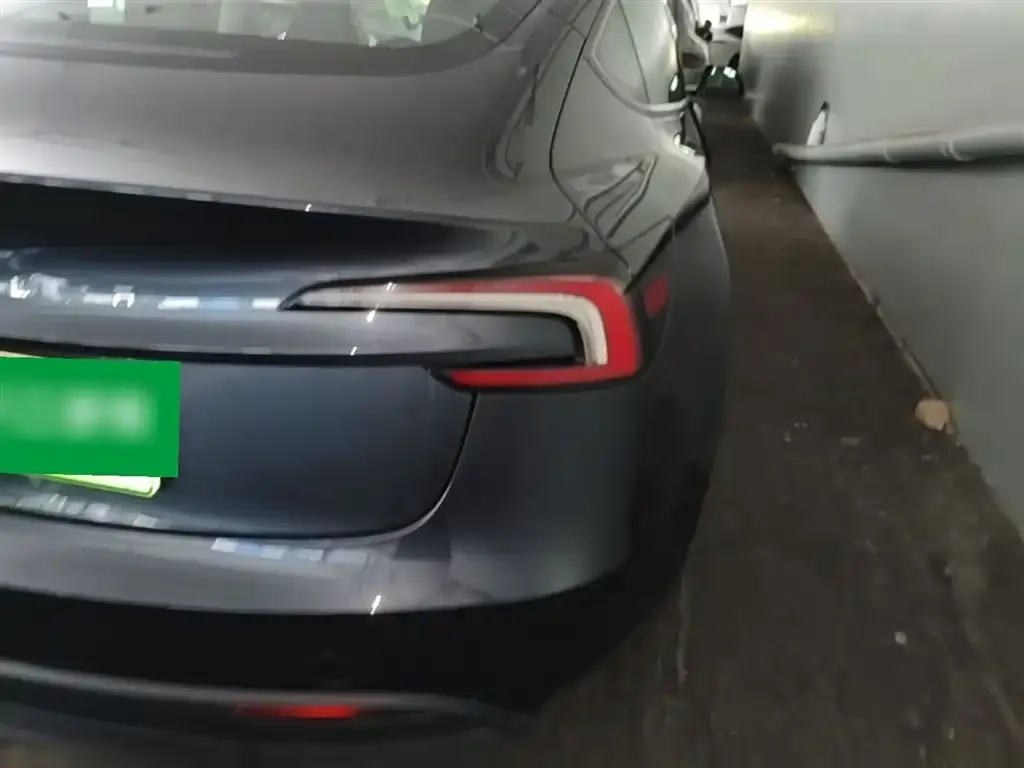 Tesla Model 3 — фото 4