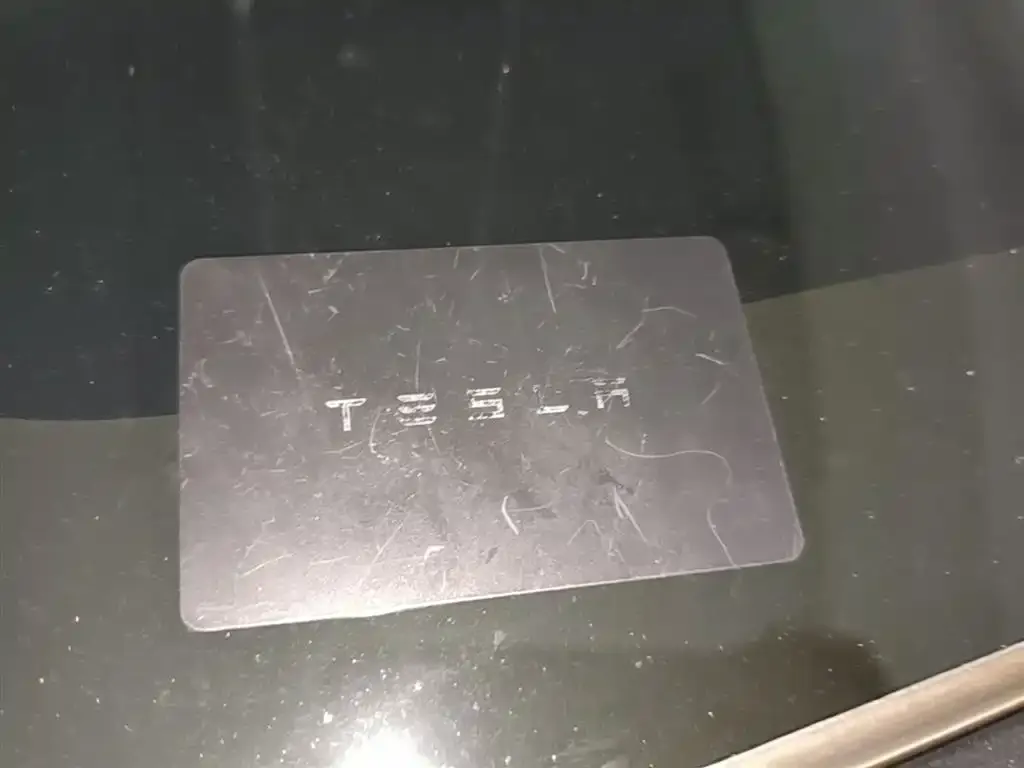 Tesla Model 3 — фото 10