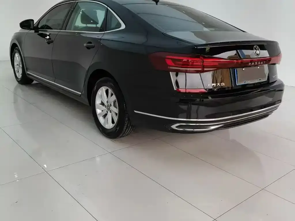 Volkswagen Passat — фото 4