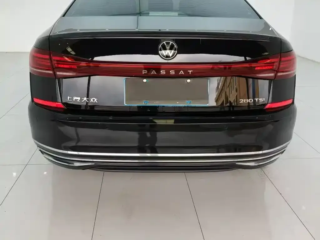 Volkswagen Passat — фото 6