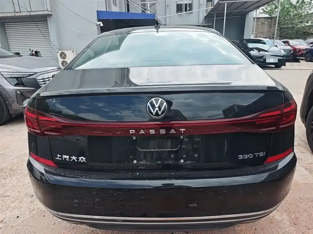 Volkswagen Passat — фото 6