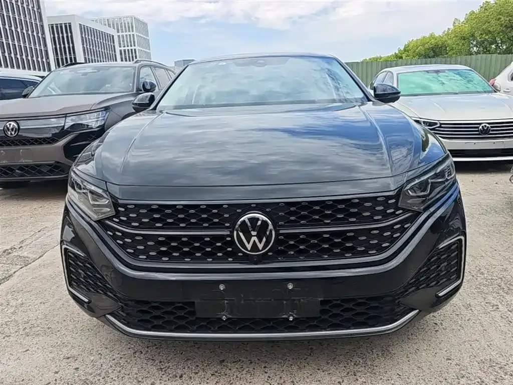 Volkswagen Passat — фото 7